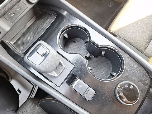 Certified 2025 Nissan Rogue SV AWD/4WD image 18