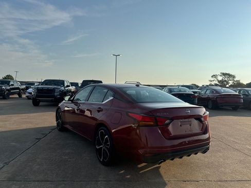 Certified 2025 Nissan Altima 2.5 SR w/ SR Premium Package FWD image 14
