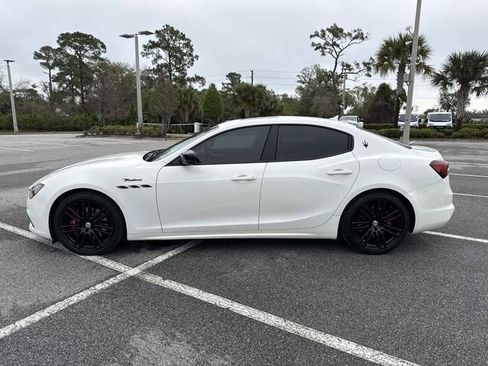 Used 2023 Maserati Ghibli Modena image 6