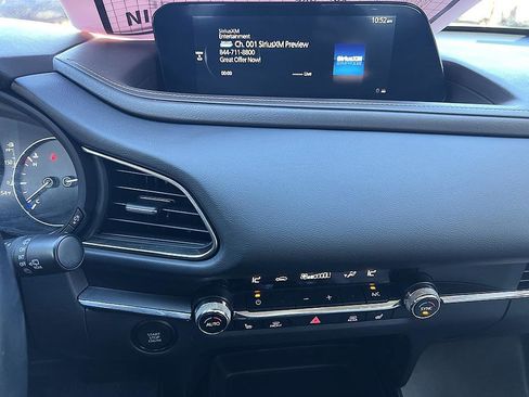 Used 2022 MAZDA CX-30 AWD 2.5 S w/ Premium Package image 25