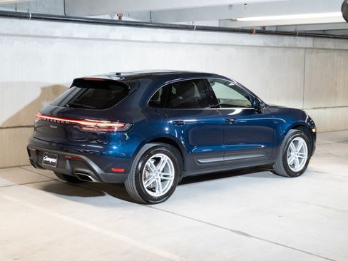Certified 2023 Porsche Macan AWD/4WD image 9