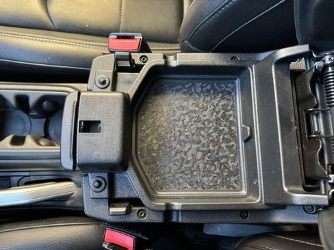 Used 2021 Jeep Wrangler Unlimited Sahara image 15