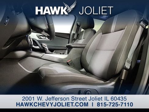 Used 2025 Chevrolet Blazer LT AWD/4WD image 9