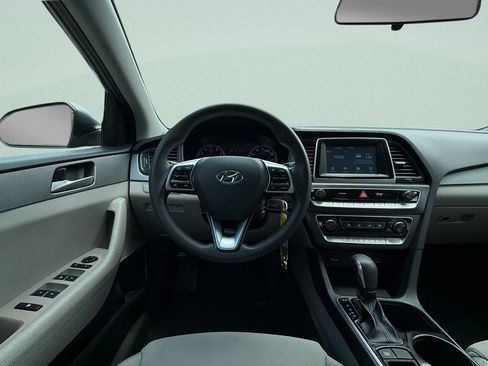 Used 2019 Hyundai Sonata SE FWD image 14