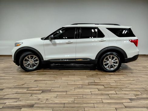 Certified 2020 Ford Explorer XLT w/ Equipment Group 202A image 23