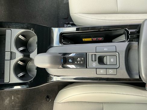 Certified 2025 Toyota Prius XLE image 15