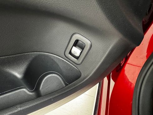 Used 2021 Mercedes-Benz C 300 4MATIC Sedan image 32