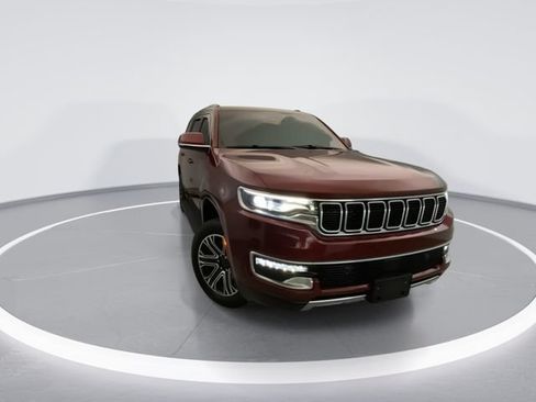 Used 2022 Jeep Wagoneer Series III AWD/4WD image 8