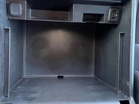 Used 2019 Chevrolet Suburban LT image 62