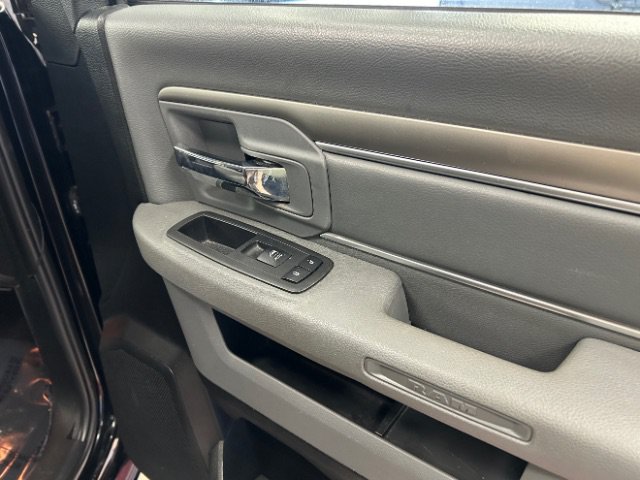 Used 2018 RAM 1500 Big Horn RWD image 11