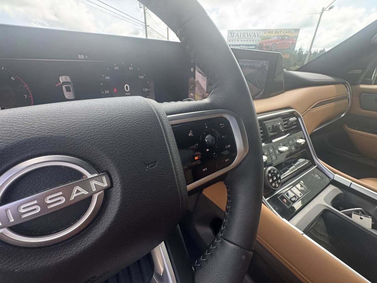 Used 2025 Nissan Armada SL w/ Captain's Chari Seat Package AWD/4WD image 16