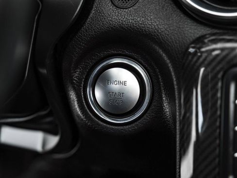 Used 2017 Mercedes-Benz SLC 43 AMG image 18