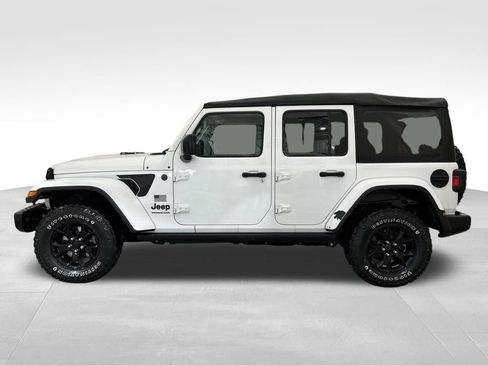 Used 2023 Jeep Wrangler Sport S image 2
