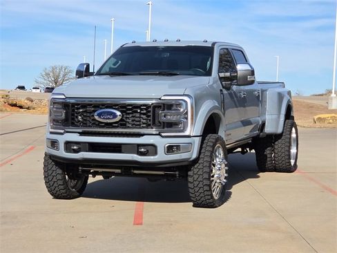 Used 2024 Ford F450 Limited w/ FX4 Off-Road Package image 3