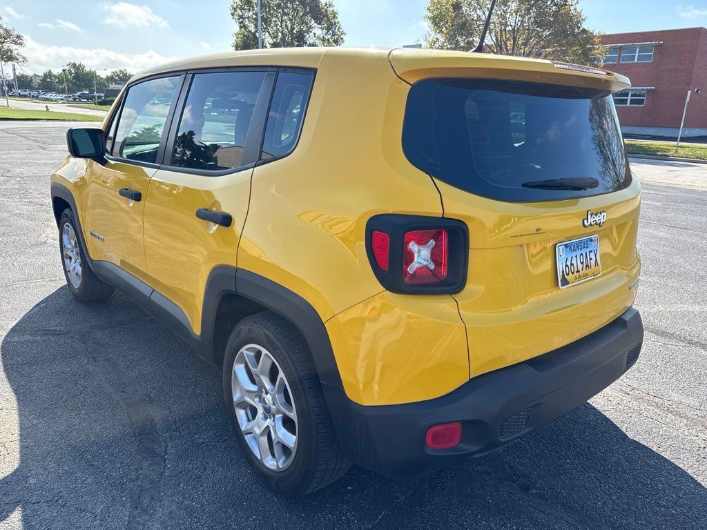 Used 2015 Jeep Renegade Sport w/ Power & Air Group FWD image 4