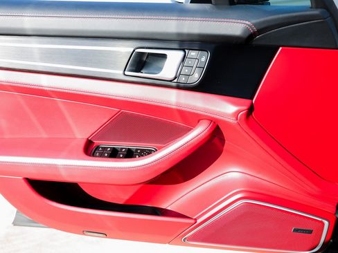 Certified 2023 Porsche Panamera Platinum Edition image 23