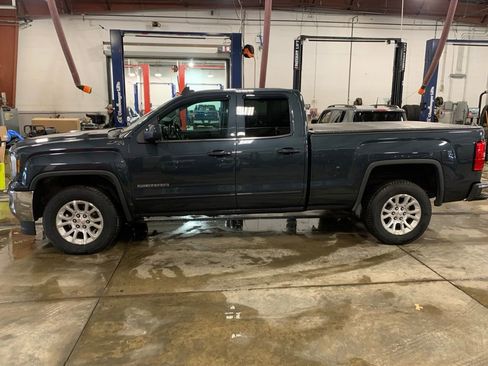 Used 2018 GMC Sierra 1500 SLE w/ SLE Value Package image 3