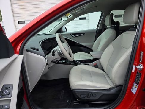 Certified 2023 Kia Niro Wind w/ Wind Preserve Package FWD image 22