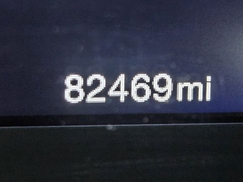 Used 2019 Jeep Renegade Latitude FWD image 19