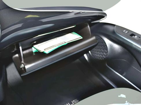 Used 2018 Toyota Prius Two image 25