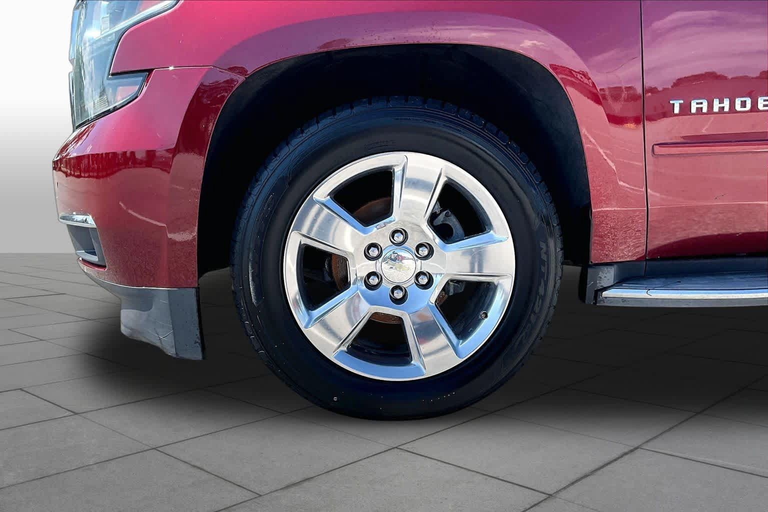Used 2017 Chevrolet Tahoe Premier AWD/4WD image 11