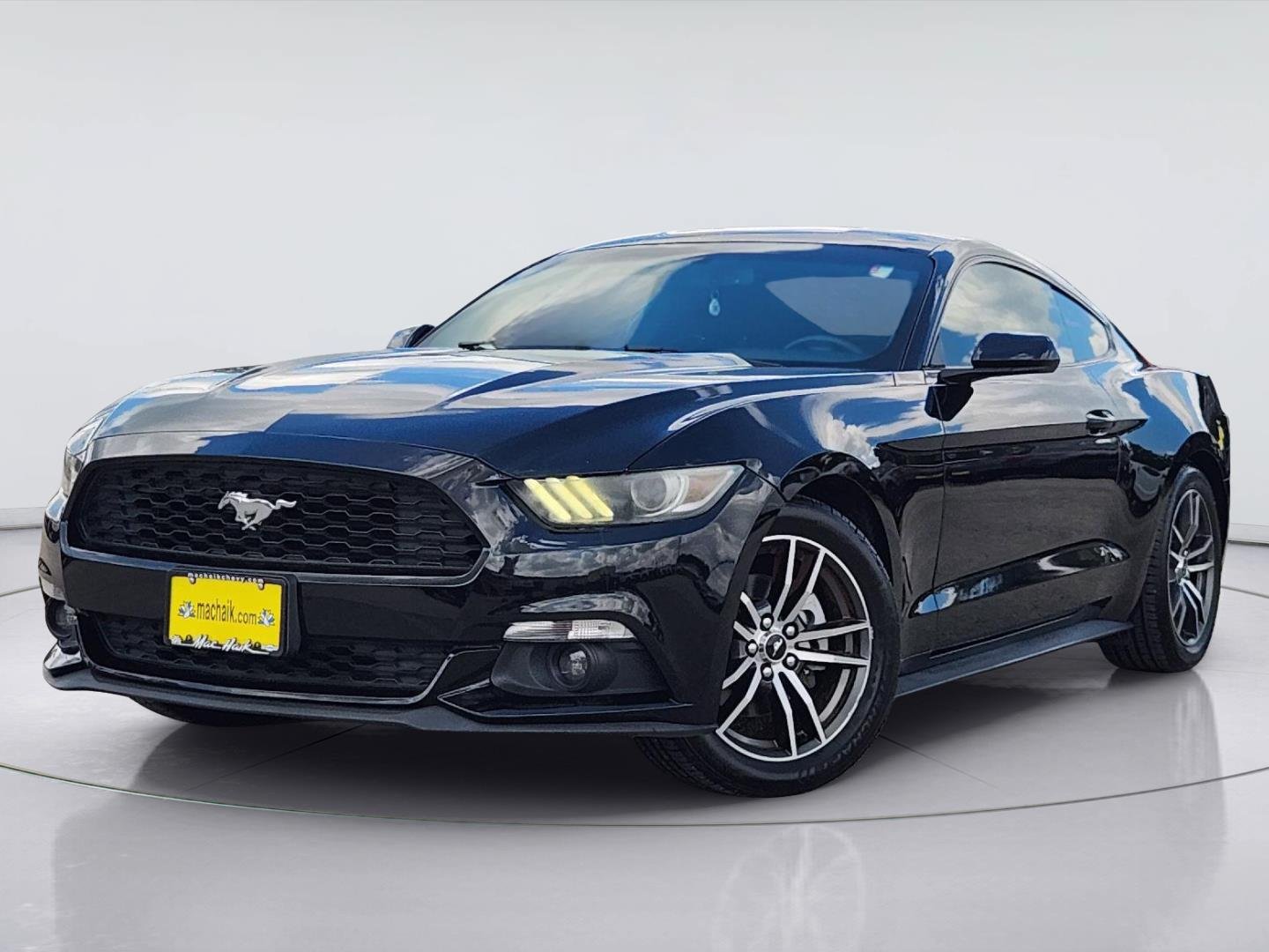 Used 2017 Ford Mustang Coupe RWD image 1