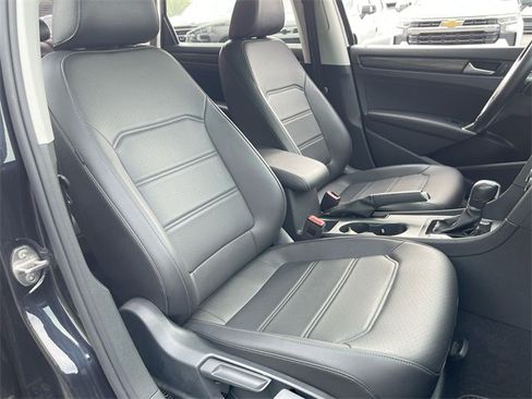 Used 2020 Volkswagen Passat 2.0T R-Line image 27