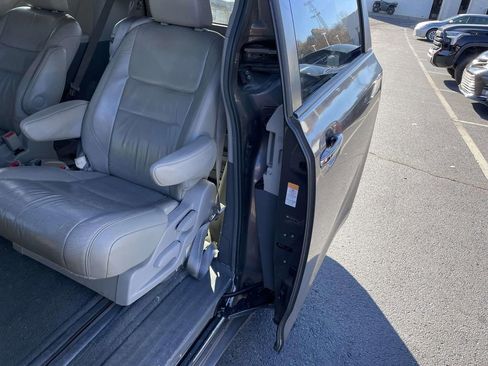 Used 2015 Toyota Sienna XLE w/ XLE Navigation Package image 20
