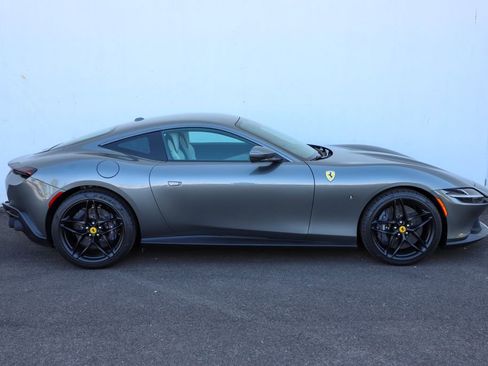 Certified 2024 Ferrari Roma image 3