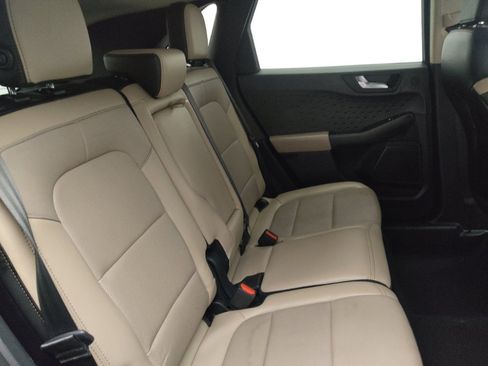 Used 2020 Ford Escape Titanium image 19