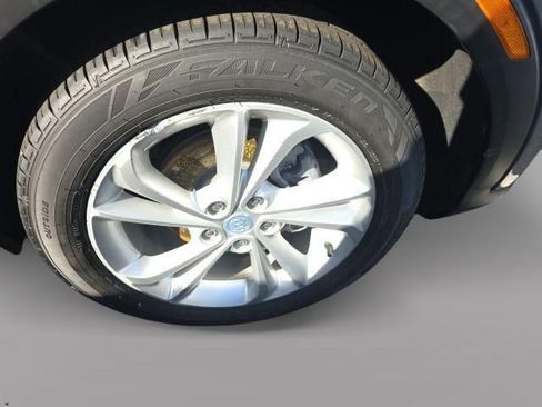 Used 2021 Buick Encore GX Preferred w/ Cold Weather Comfort Package FWD image 11