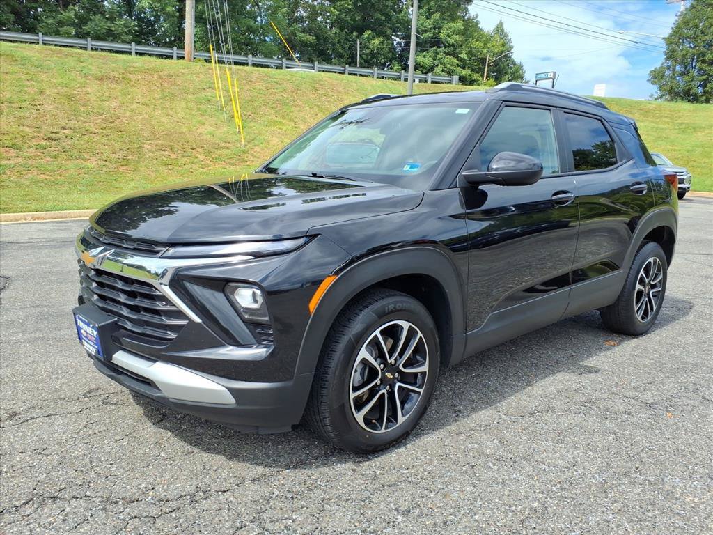Used 2025 Chevrolet TrailBlazer LT AWD/4WD image 8