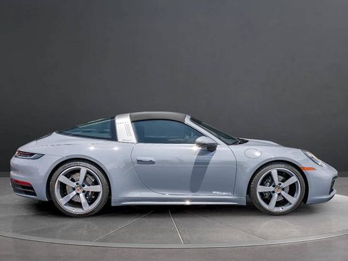 Used 2024 Porsche 911 Targa 4 AWD/4WD image 9
