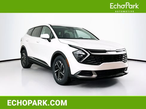 Used 2023 Kia Sportage LX image 1