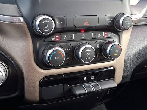 Certified 2022 RAM 1500 Laramie AWD/4WD image 19