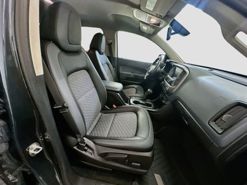 Used 2017 Chevrolet Colorado Z71 AWD/4WD image 32
