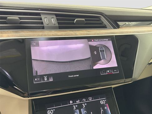 Used 2019 Audi e-tron Premium Plus AWD/4WD image 14