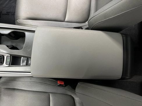 Used 2019 Honda Accord LX image 18