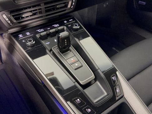 Certified 2022 Porsche 911 Carrera RWD image 21