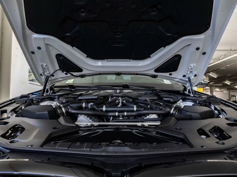 Certified 2022 BMW M5 w/ Competition Package image 41