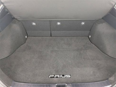Used 2017 Toyota Prius Two image 28