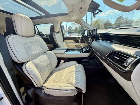 Used 2022 Lincoln Navigator L Black Label image 13