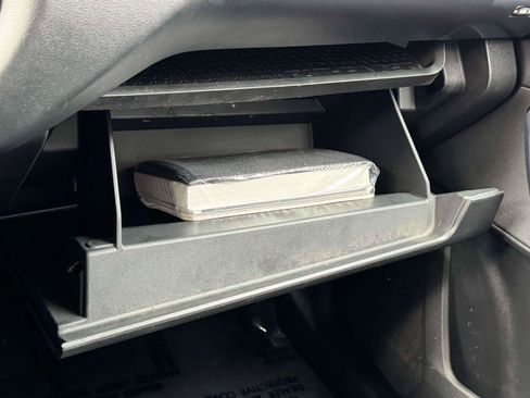 Used 2023 Nissan Pathfinder SL image 31