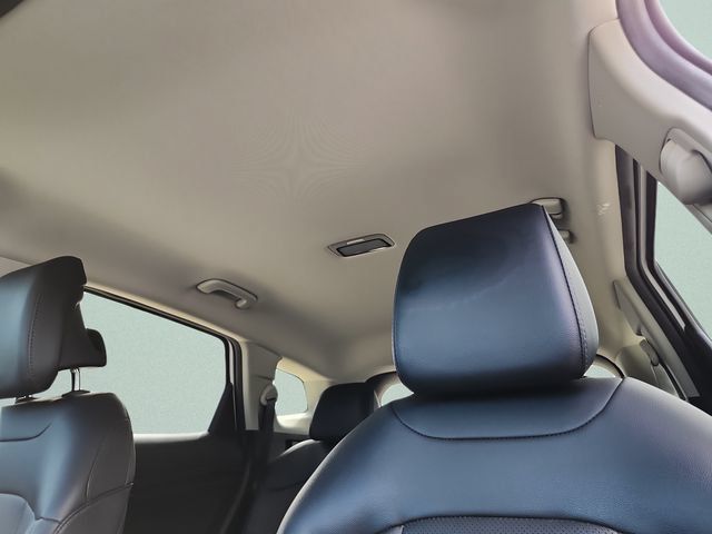 Certified 2025 Kia Sportage EX FWD image 29