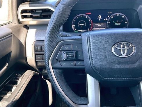 Used 2025 Toyota Tacoma 4x4 Double Cab Hybrid image 11