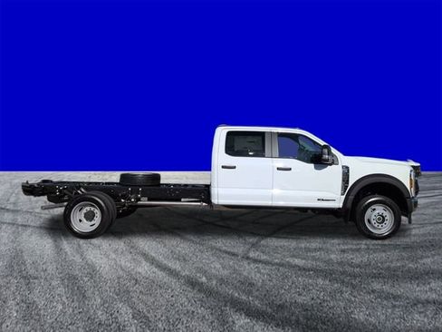 New 2026 Ford F450 XL w/ XL Chrome Package image 3