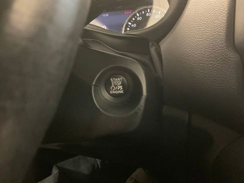 Used 2019 Jeep Renegade Trailhawk w/ Cold Weather Group II image 24