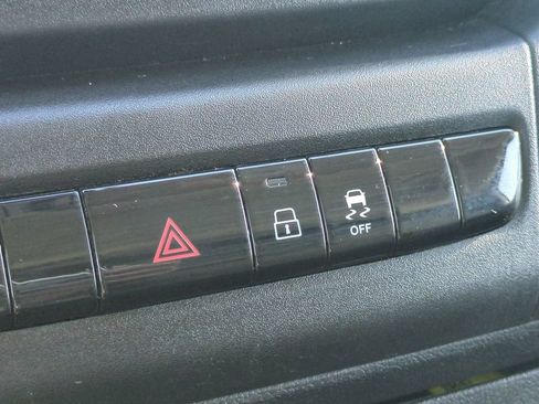 Used 2023 RAM ProMaster 2500 FWD image 25