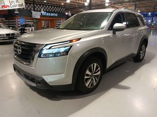 Used 2025 Nissan Pathfinder SL AWD/4WD video 1