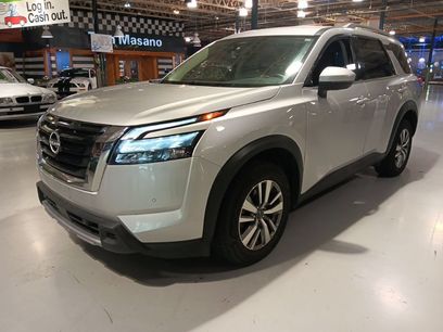 Used 2025 Nissan Pathfinder SL